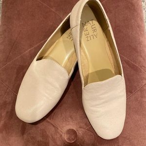 Naturalizer cream slip ons size 7.5.